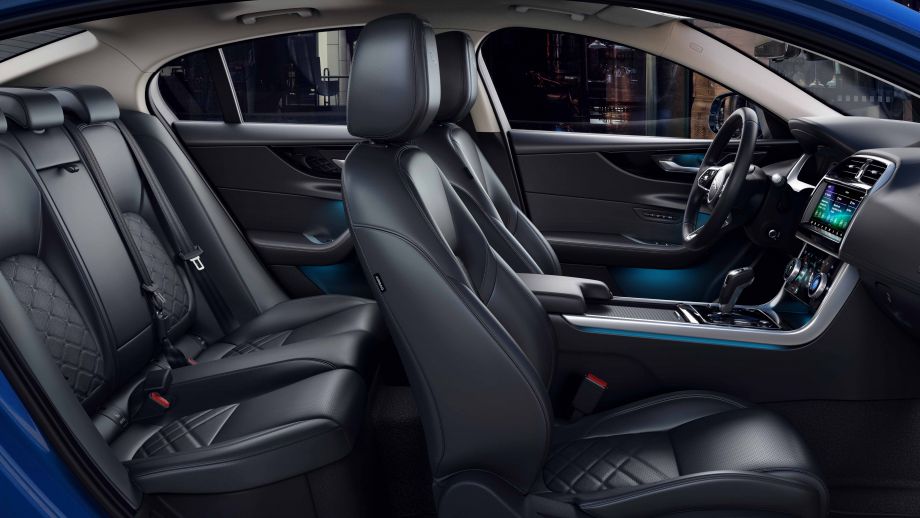 Jaguar XE Limousine Facelift  Interieur