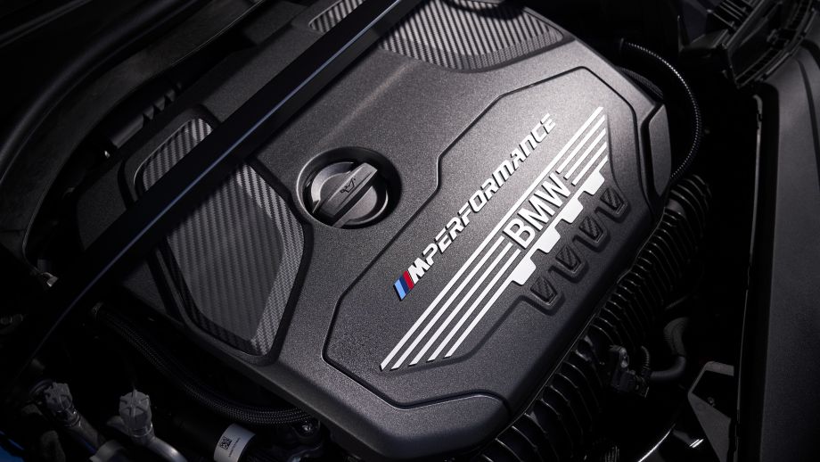 BMW M135i xDrive 2.0 Liter Motor