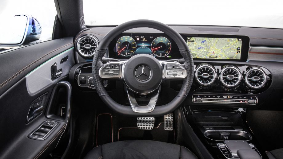 Mercedes-Benz CLA Shooting Brake  Interieur